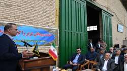 معاون زراعت وزارت جهاد کشاورزی گفت: لزوم رویکرد علمی و استفاده از ارقام جدید برای مقابله با چالش های بخش کشاورزی